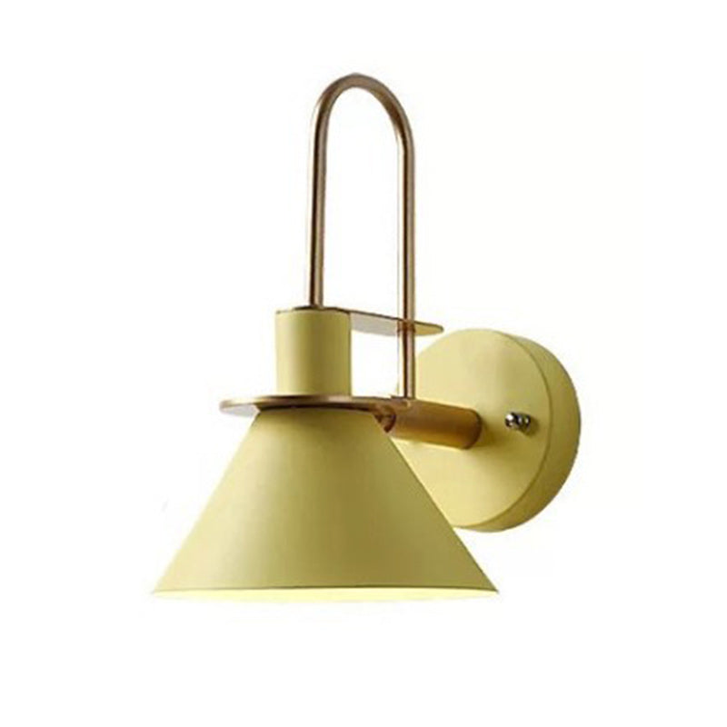 Contemporary Scandinavian Scalloped Curved Round Iron 1-Light Wall Sconce Lamp For Living Room
