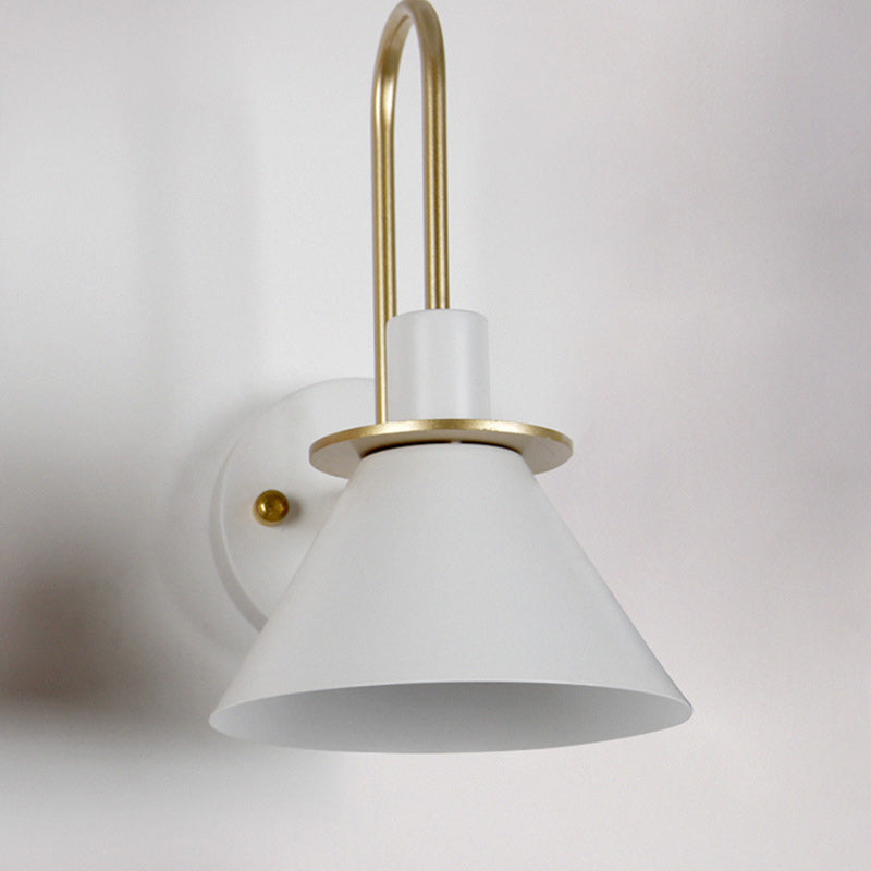 Contemporary Scandinavian Scalloped Curved Round Iron 1-Light Wall Sconce Lamp For Living Room