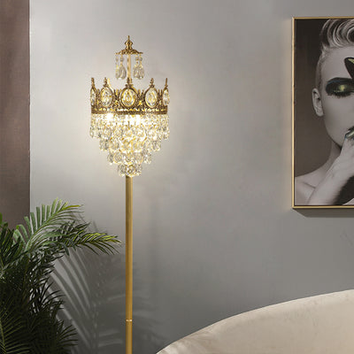 Lampe de sol traditionnelle de luxe en cuivre et laiton avec pendentif couronne en cristal à 3 lumières pour chambre 