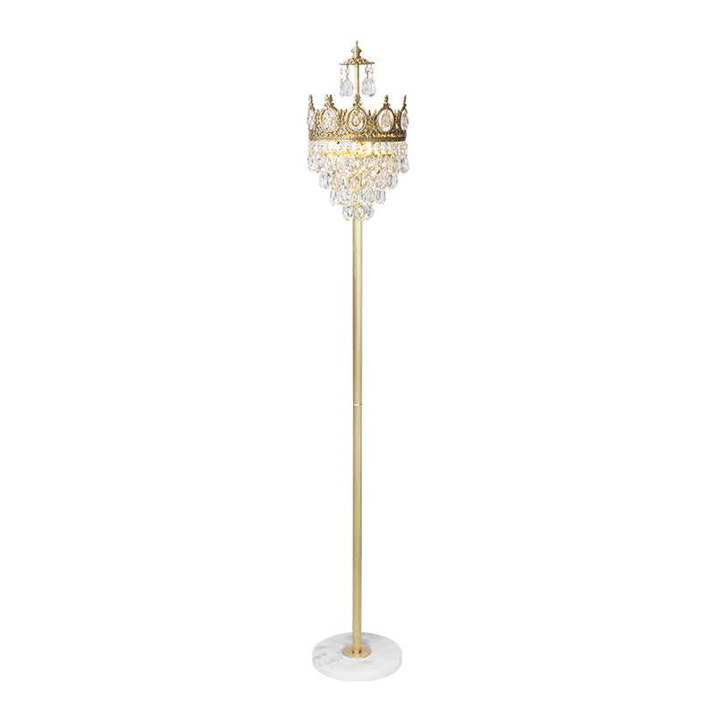 Lampe de sol traditionnelle de luxe en cuivre et laiton avec pendentif couronne en cristal à 3 lumières pour chambre 