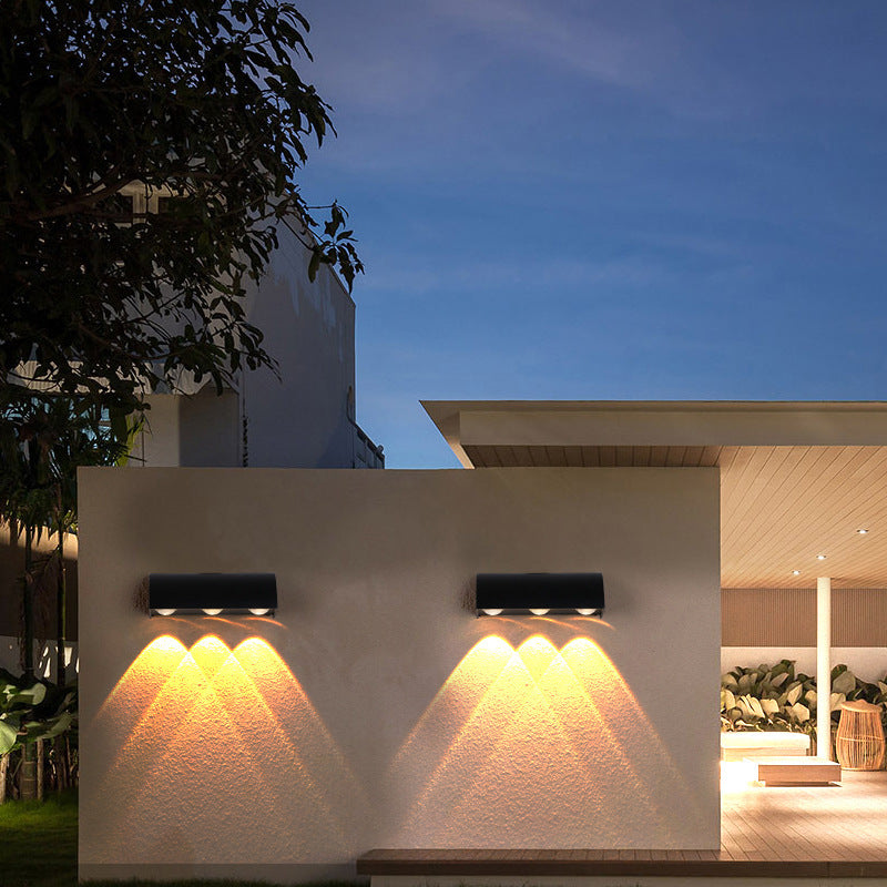 مصباح جداري LED من الألومنيوم الأسطواني المقاوم للماء بتصميم بسيط وعصري لفناء خارجي 