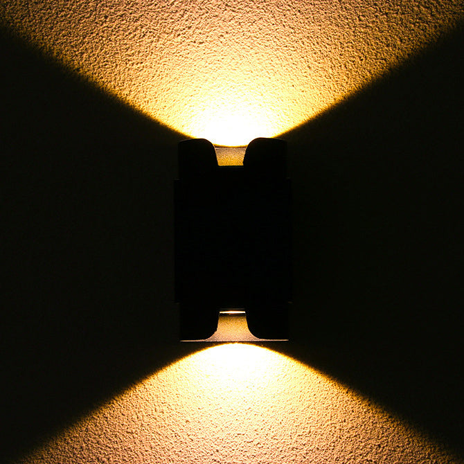 مصباح حائط LED بأسطوانة زجاجية من الألومنيوم المقاوم للماء بتصميم بسيط وحديث للفناء الخارجي 