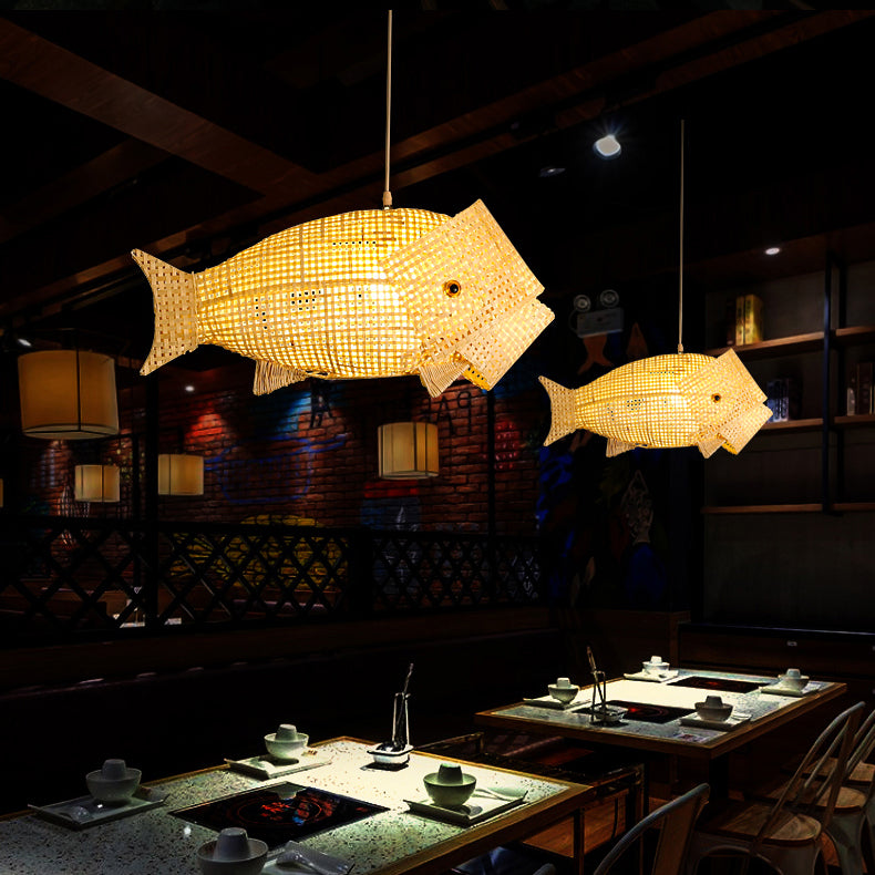 Suspension lumineuse elliptique 1 lumière en bambou tissé traditionnel japonais en forme de poisson pour salle à manger 