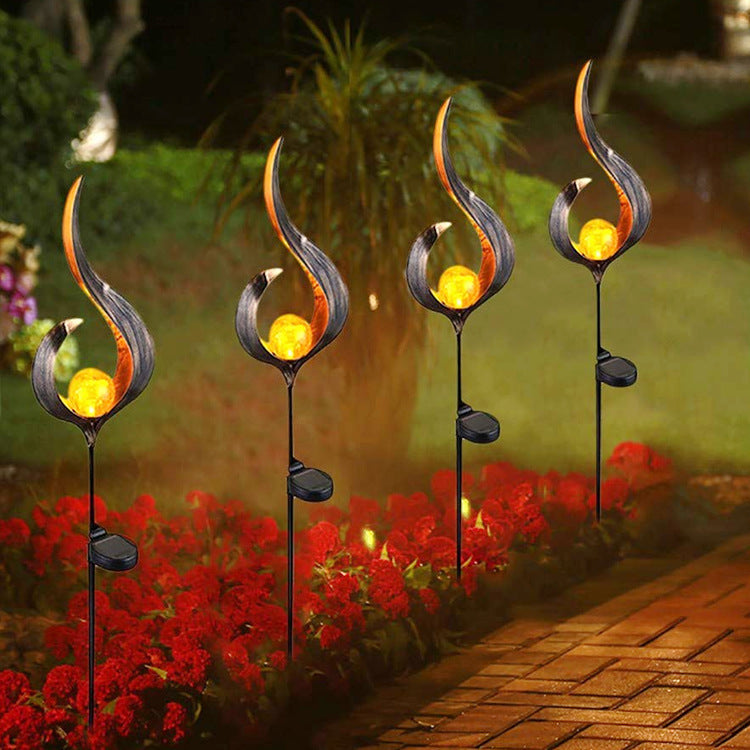 Éclairage paysager à LED en forme de goutte de lune flamme en fer solaire étanche traditionnel européen pour jardin 
