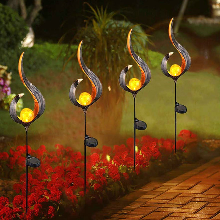 Éclairage paysager à LED en forme de goutte de lune flamme en fer solaire étanche traditionnel européen pour jardin 