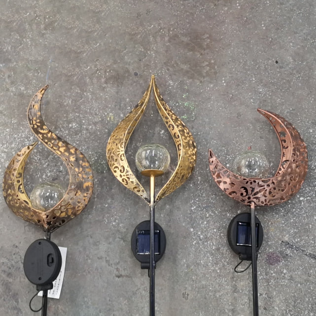 Éclairage paysager à LED en forme de goutte de lune flamme en fer solaire étanche traditionnel européen pour jardin 