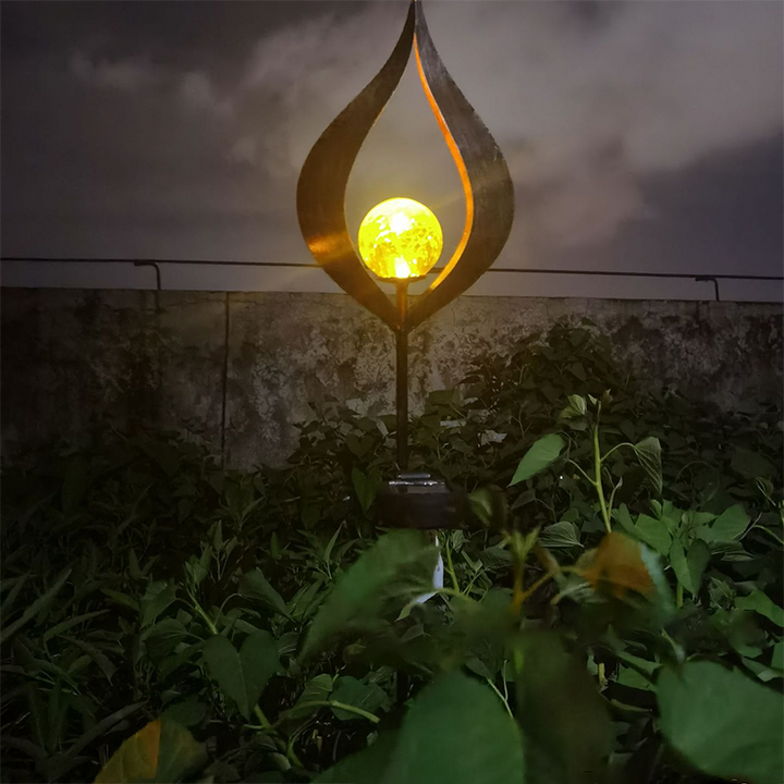 Éclairage paysager à LED en forme de goutte de lune flamme en fer solaire étanche traditionnel européen pour jardin 