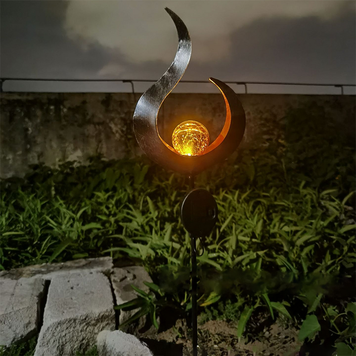 Éclairage paysager à LED en forme de goutte de lune flamme en fer solaire étanche traditionnel européen pour jardin 