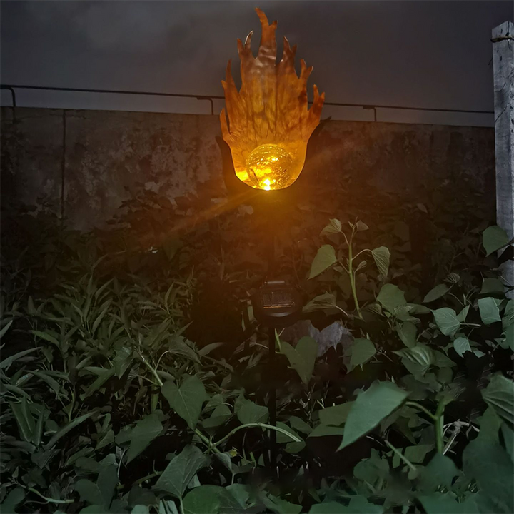 Éclairage paysager à LED en forme de goutte de lune flamme en fer solaire étanche traditionnel européen pour jardin 