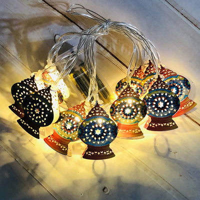 Lanterne en fer bohème contemporaine en forme de goutte d'eau avec guirlande lumineuse LED en forme d'étoile pour éclairage extérieur de jardin 