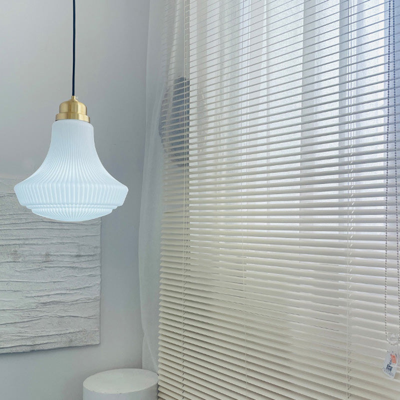 Suspension Luminaire à Une Lumière en Verre et Laiton Traditionnel Français avec Rayure pour Salle à Manger 