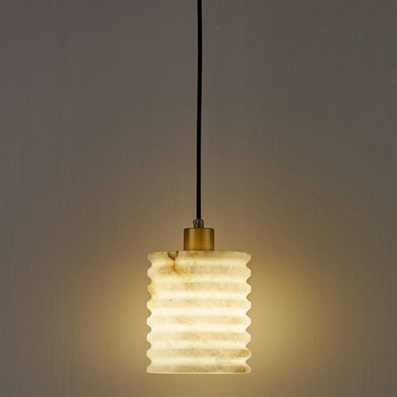 Lustre à suspension à une lumière en couches multiples en laiton et marbre chinois traditionnel pour chevet 