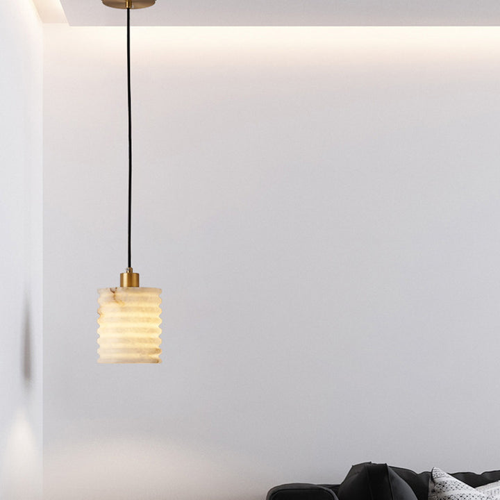 Lustre à suspension à une lumière en couches multiples en laiton et marbre chinois traditionnel pour chevet 
