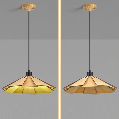 Traditionelle japanische Origami-Pendelleuchte aus Lindenholz und Metall in konischer Schirmform für Esszimmer 