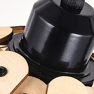 Traditionelle japanische Origami-Pendelleuchte aus Lindenholz und Metall in konischer Schirmform für Esszimmer 