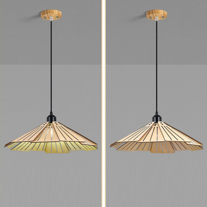 Traditionelle japanische Origami-Pendelleuchte aus Lindenholz und Metall in konischer Schirmform für Esszimmer 