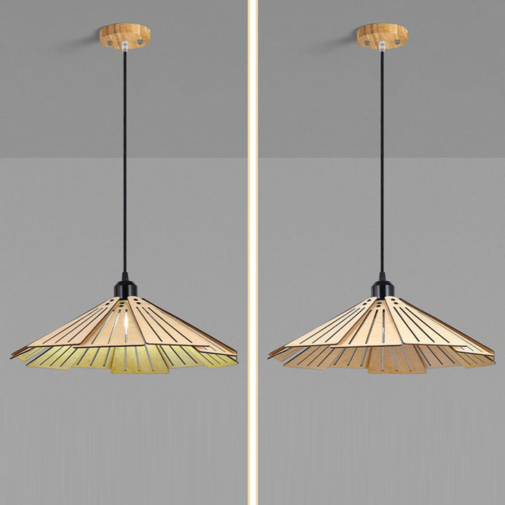 Traditionelle japanische Origami-Pendelleuchte aus Lindenholz und Metall in konischer Schirmform für Esszimmer 