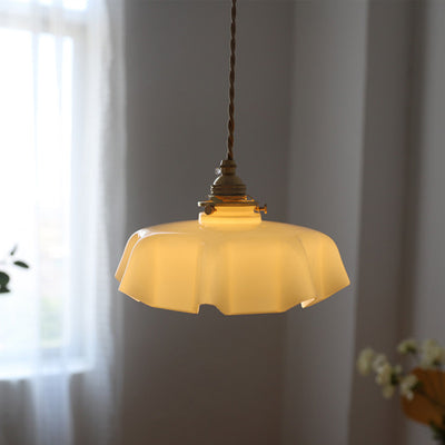 Lustre suspendu traditionnel français en laiton, verre, fer, rond, plié, 1 lumière pour chevet 