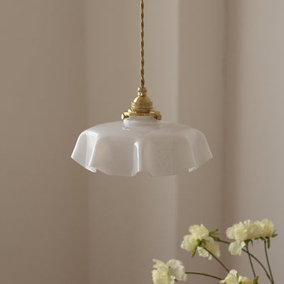 Lustre suspendu traditionnel français en laiton, verre, fer, rond, plié, 1 lumière pour chevet 