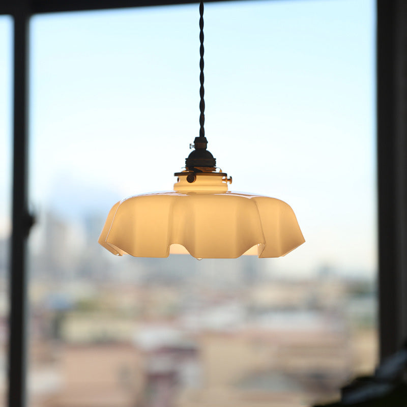 Lustre suspendu traditionnel français en laiton, verre, fer, rond, plié, 1 lumière pour chevet 