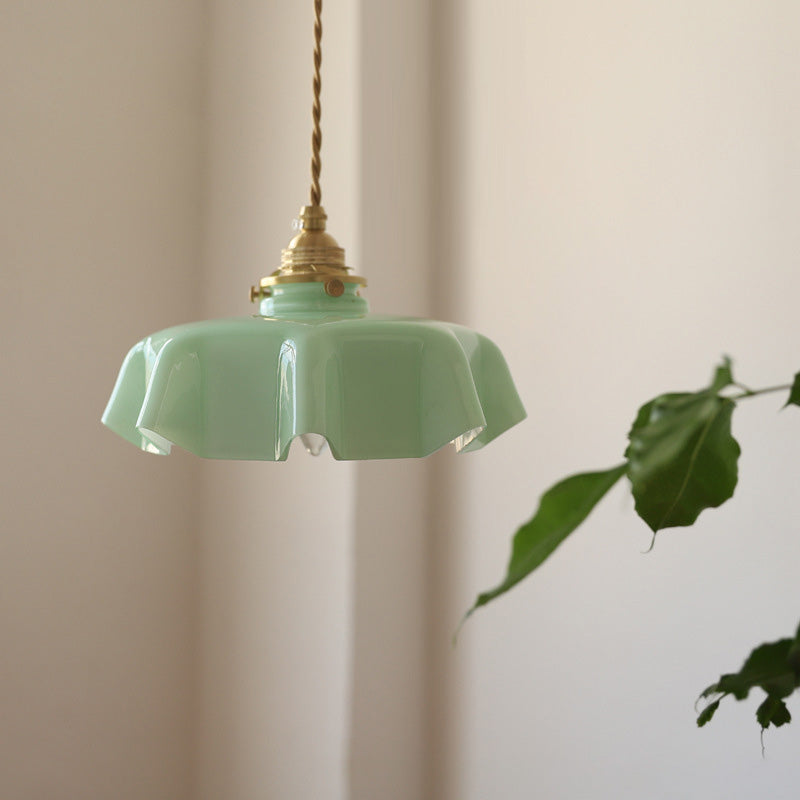 Lustre suspendu traditionnel français en laiton, verre, fer, rond, plié, 1 lumière pour chevet 