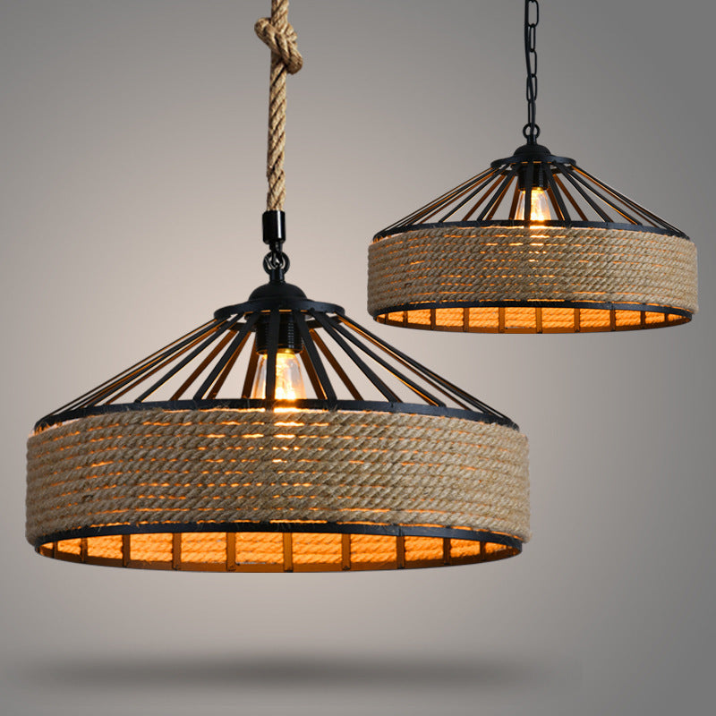 Suspension contemporaine industrielle en fer avec corde de chanvre ronde conique à 1 lumière pour salle à manger 