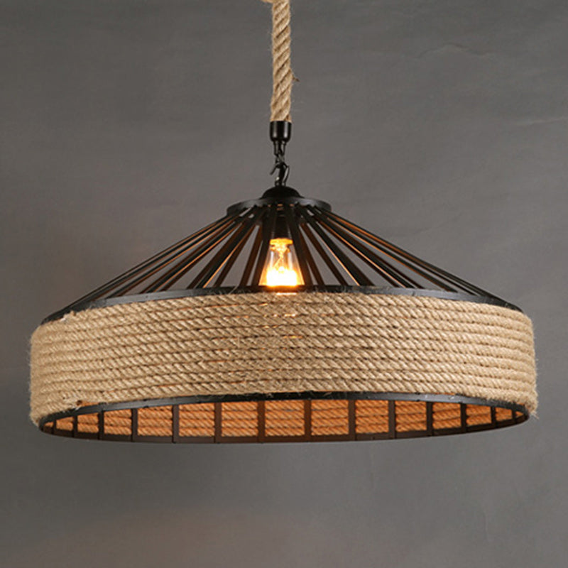 Suspension contemporaine industrielle en fer avec corde de chanvre ronde conique à 1 lumière pour salle à manger 