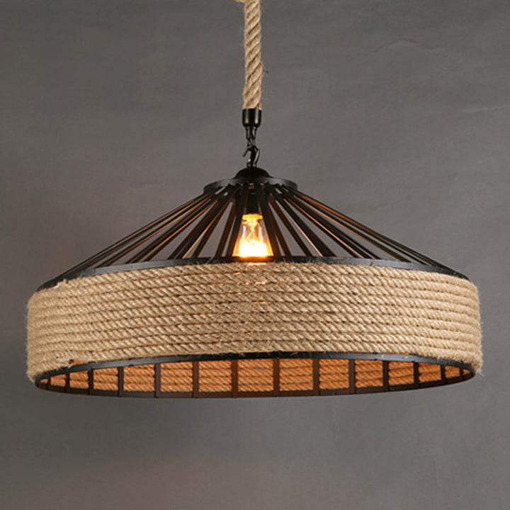 Suspension contemporaine industrielle en fer avec corde de chanvre ronde conique à 1 lumière pour salle à manger 