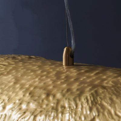Suspension moderne en laiton à chapeau feuille de lotus symétrique à 1 lumière pour salon 