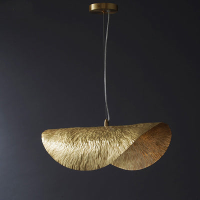 Suspension moderne en laiton à chapeau feuille de lotus symétrique à 1 lumière pour salon 