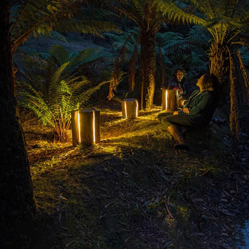 Moderne Art Deco Solar Wasserdichte Harz Fiberglas Zylinder Baumstumpf Holzmaserung LED Landschaft Beleuchtung Außen Licht Für Garten 