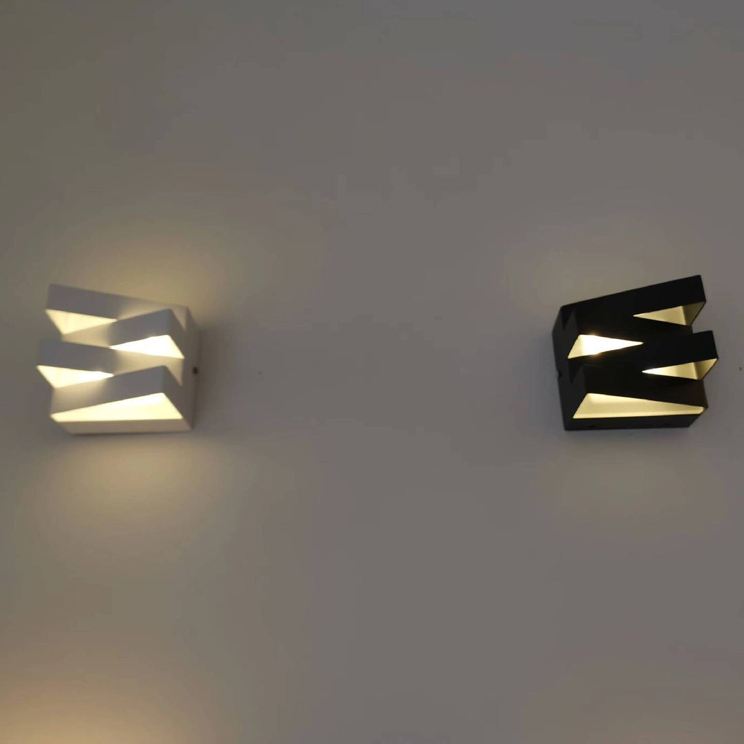 Applique murale LED rectangulaire en fer créatif contemporain avec lumière vers le haut et vers le bas pour le couloir 