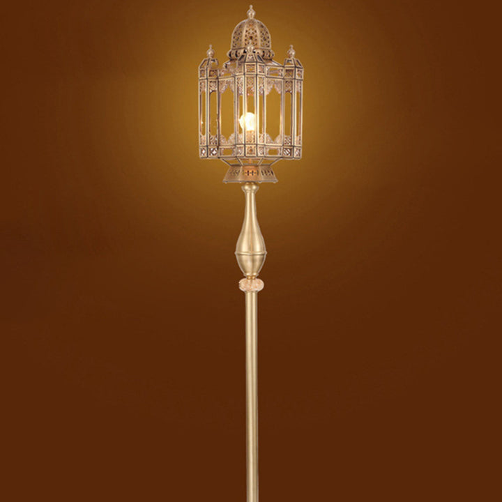 Lanterne en laiton traditionnelle européenne avec dôme en verre et cylindre, sculpture ajourée, lampe sur pied 1 lumière pour salon 