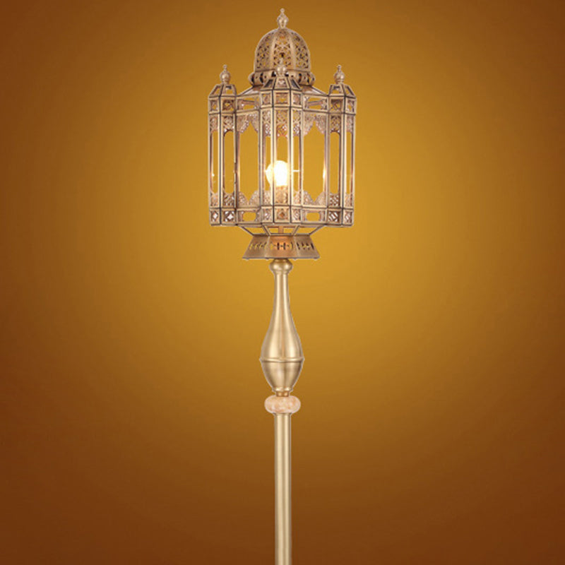Lanterne en laiton traditionnelle européenne avec dôme en verre et cylindre, sculpture ajourée, lampe sur pied 1 lumière pour salon 