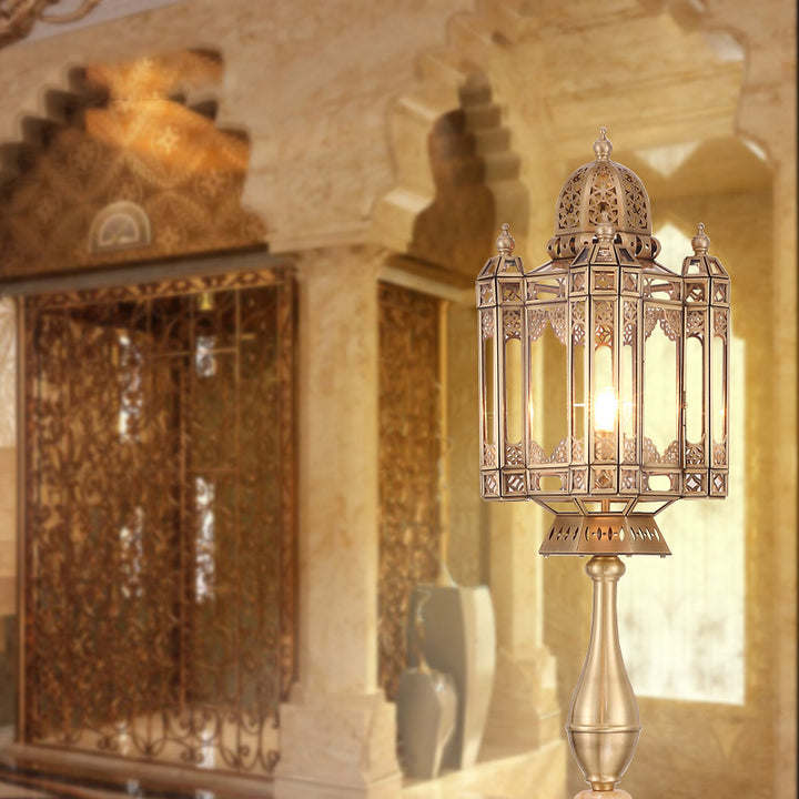 Lanterne en laiton traditionnelle européenne avec dôme en verre et cylindre, sculpture ajourée, lampe sur pied 1 lumière pour salon 