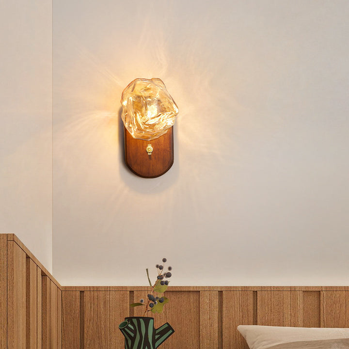 Lámpara de aplique de pared contemporánea retro de madera maciza con vidrio en forma de cubo de hielo elíptico de 1 luz para mesita de noche 