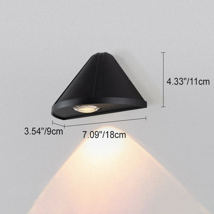 Applique murale LED triangulaire en aluminium étanche de simplicité moderne pour patio extérieur 