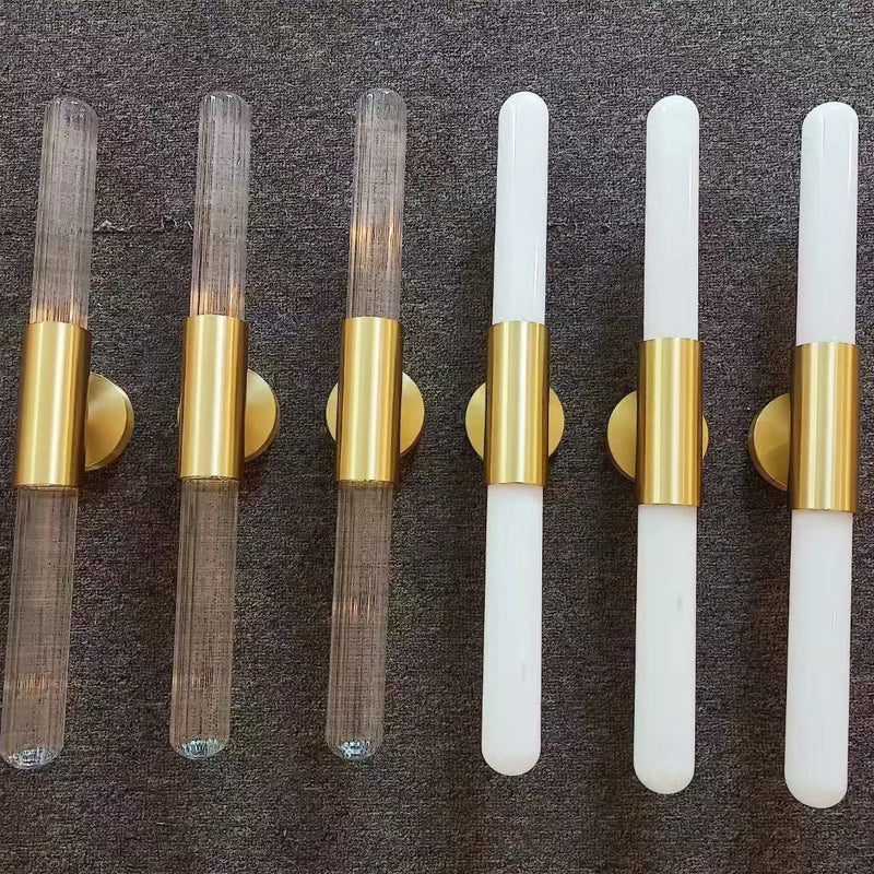 Zeitgenössische nordische Aluminium-Kupfer-Glasstreifen-2-Licht-Wandleuchterlampe für den Flur 