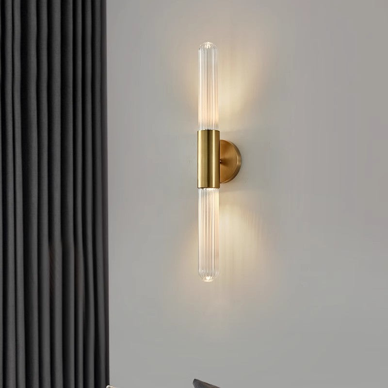 Zeitgenössische nordische Aluminium-Kupfer-Glasstreifen-2-Licht-Wandleuchterlampe für den Flur 