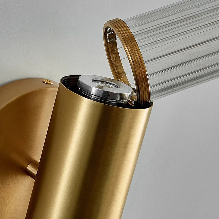 Zeitgenössische nordische Aluminium-Kupfer-Glasstreifen-2-Licht-Wandleuchterlampe für den Flur 