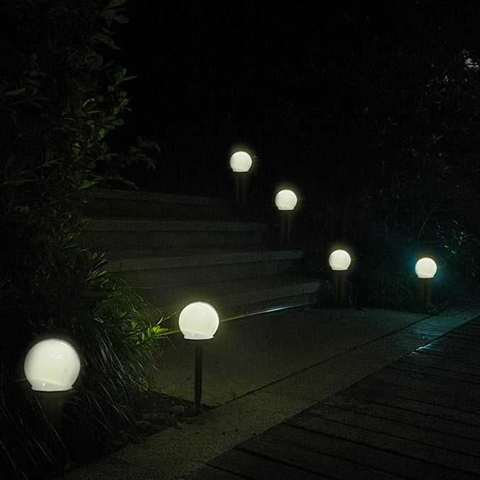 إضاءة خارجية LED كروية ABS مقاومة للماء تعمل بالطاقة الشمسية بتصميم حديث بسيط للحدائق 