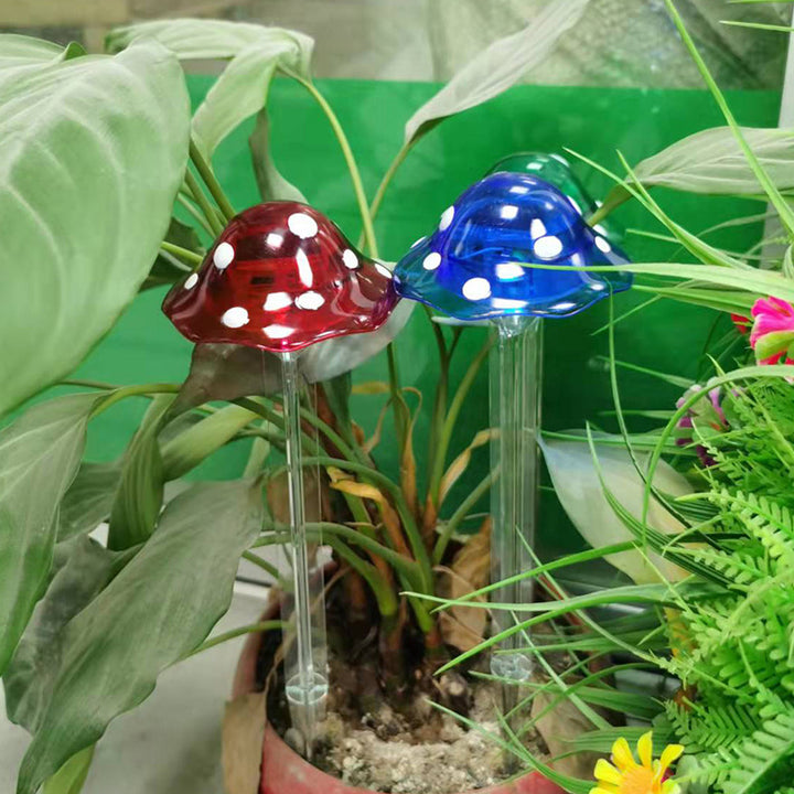 Luz exterior moderna de arte deco solar impermeable de plástico con forma de hongo LED para jardín 