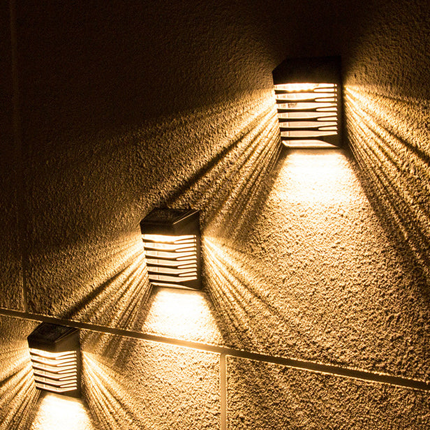 مصباح جداري LED مستطيل شبكي مجوف مقاوم للماء مصنوع من ABS وPS بتصميم عصري إبداعي للطاقة الشمسية للفناء الخارجي 