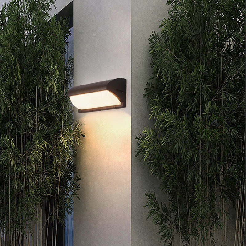 مصباح حائط LED مستطيل حديث بسيط مقاوم للماء من الألومنيوم PMMA للفناء الخارجي 