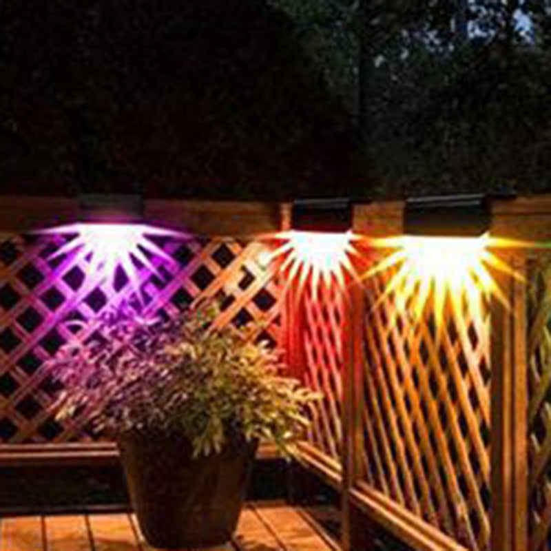 مصباح حائط LED على شكل نصف دائري مقاوم للماء يعمل بالطاقة الشمسية مصنوع من ABS وPS بتصميم بسيط حديث للفناء الخارجي 