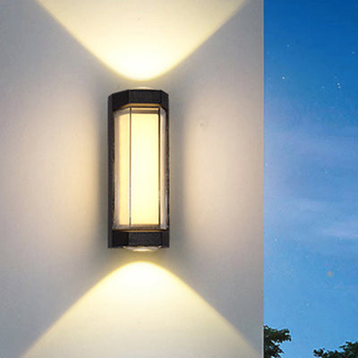 مصباح حائط LED مكعب أسطواني من الألومنيوم المقاوم للماء بتصميم بسيط وحديث للفناء الخارجي 