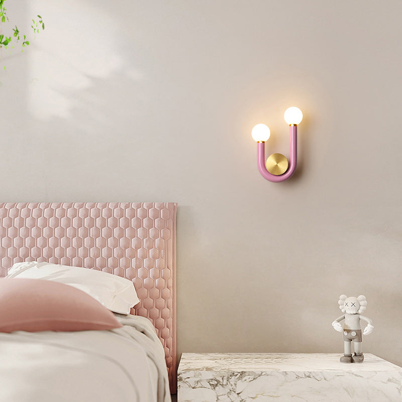 Applique murale LED en forme de U courbée en fer créatif contemporain en aluminium et acrylique pour chevet 