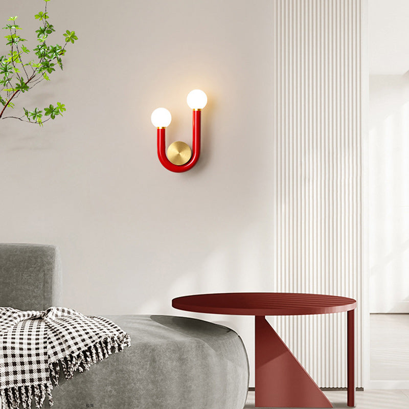 Applique murale LED en forme de U courbée en fer créatif contemporain en aluminium et acrylique pour chevet 