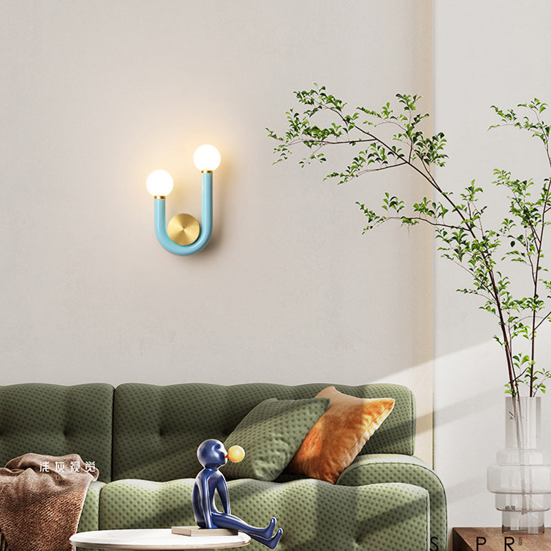 Applique murale LED en forme de U courbée en fer créatif contemporain en aluminium et acrylique pour chevet 