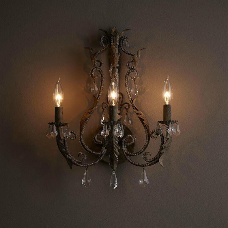 Candelabro de hierro tradicional francés con cristal, lámpara de pared de 3 luces para mesita de noche 
